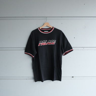 Palace T-Shirt mit schwarzem Logo