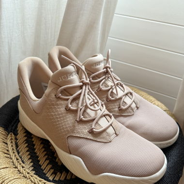 Jordan Sneakers