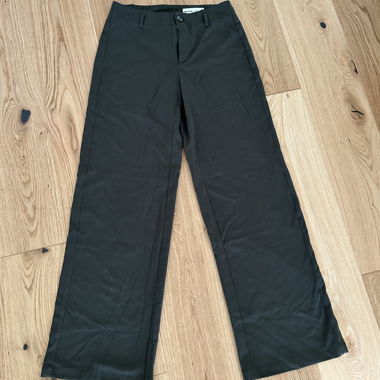 Pantaloni Bershka verde scuro