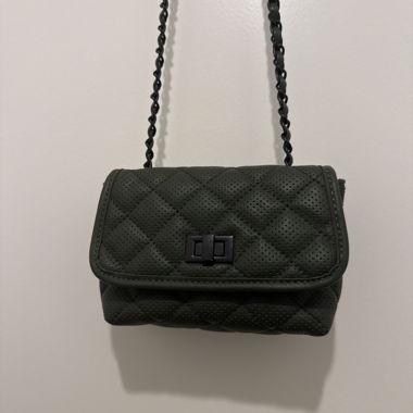 Borsa a tracolla trapuntata con catena