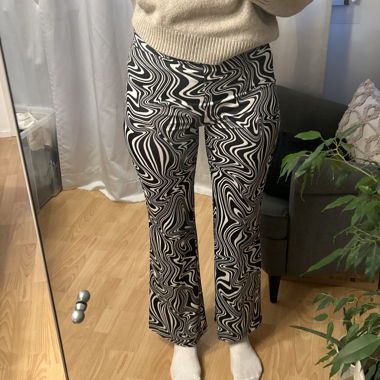 Pantaloni con stampa nero e bianca