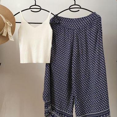 Patterned Wide-Leg Pants