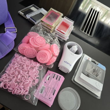 Eyelash extensions case set