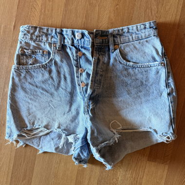 Zara Jeans-Shorts