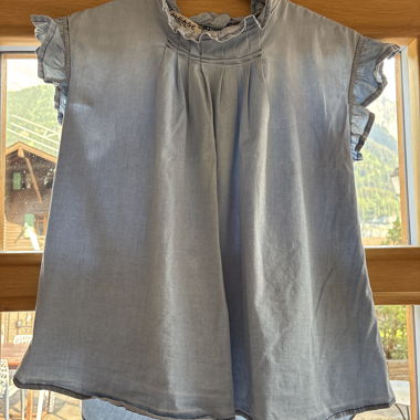 Bluse mit Rüschenärmeln in Blau