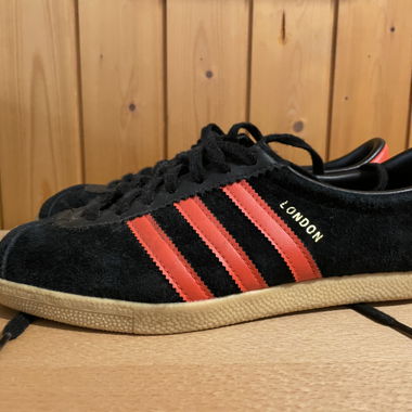 Sneaker