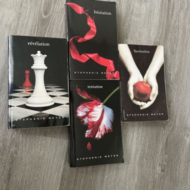 4 Twilight books