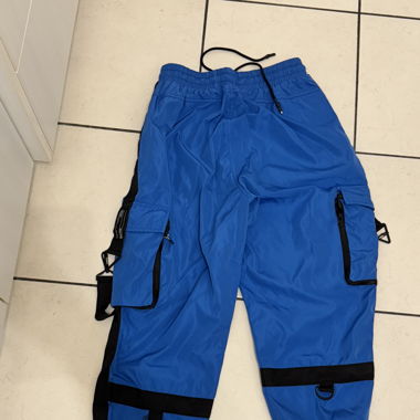 Blaue Kargo Hose 