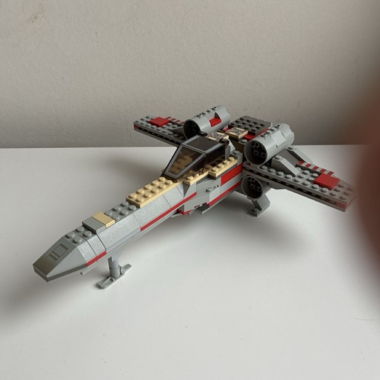 LEGO Star Wars X-Wing 7140