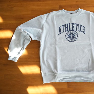 Sweatshirt