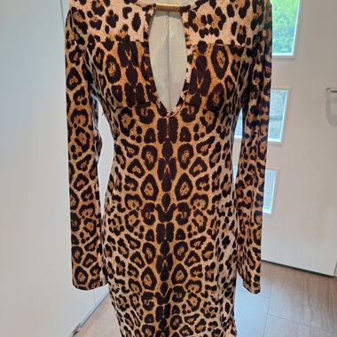 Leopardenkleid mit Cut-out