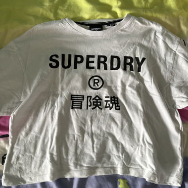 Superdry Tshirt oversize style