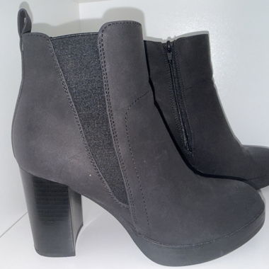 Bottines noires à talon
