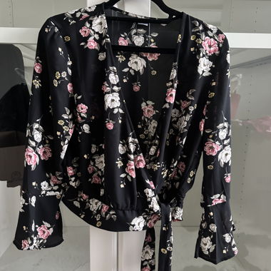 Blumen Wickelbluse