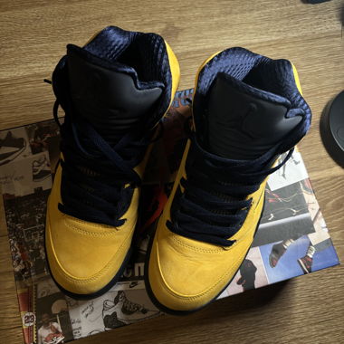 Jordan 5 Retro Michigan