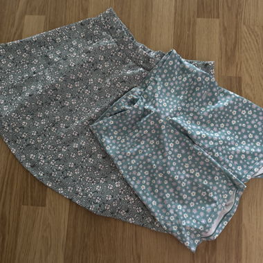Gonna con pantaloncini da ciclista
