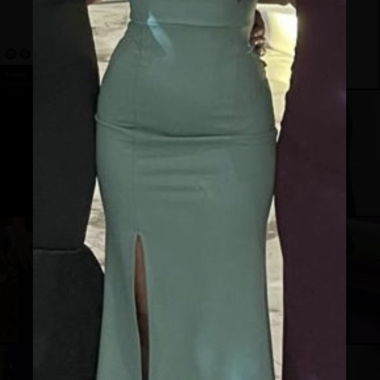 Robe de soirée asymétrique menthe
