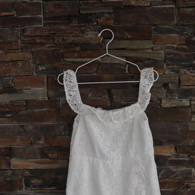 Kleid kurz weiss mit Spitzen