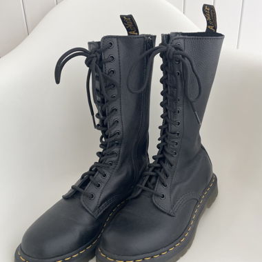 Dr. Martens