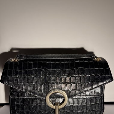Sandro Ledertasche YZA mit Kroko-Optik-Prägung