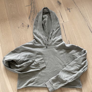 Cropped hoodie