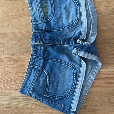 Short en jean Billabong taille 10