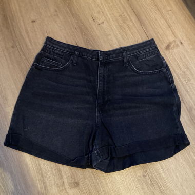 black jean shorts