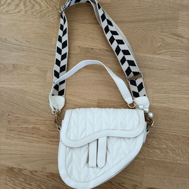 White crossbody bag