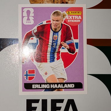 Haaland Violet Panini FIFA Extra Sticker