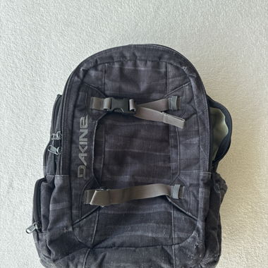 Dakine-Rucksack schwarz
