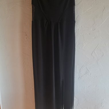Robe longue noire sans manches