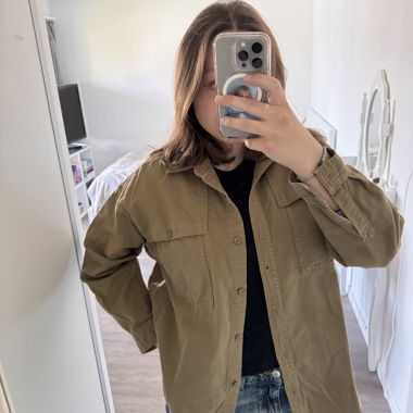 Chemise en jean kaki avec poches