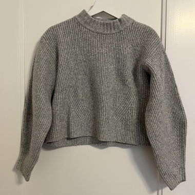 Grey pullover