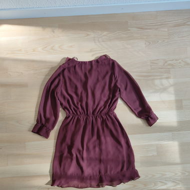 Rotes Freizeitkleid