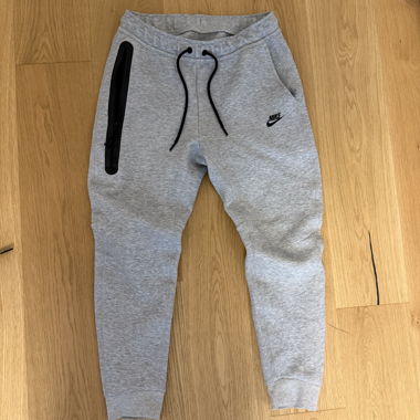 Nike tech