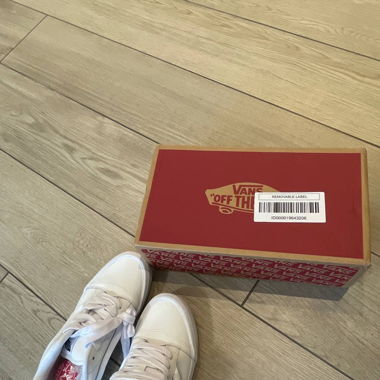 VANS knu skool