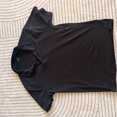 Schwarzes Polo-Shirt
