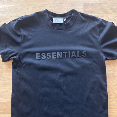Essentials T-Shirt - Grösse L