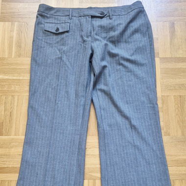 Pantaloni da completo BENETTON a righe grigie