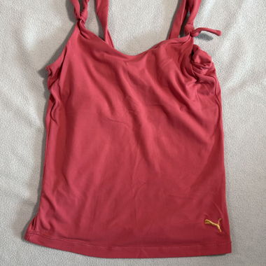 Top sportivo Puma rosa