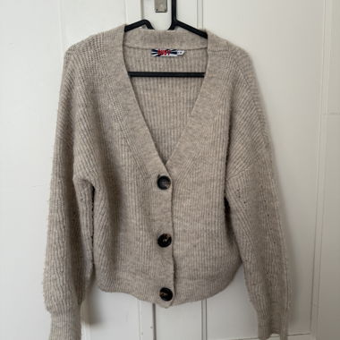 Cardigan 