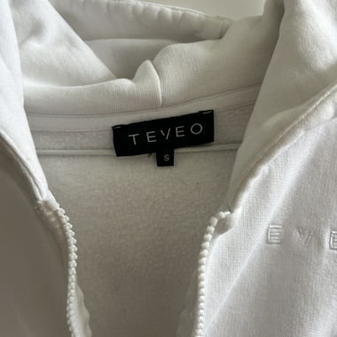 TEVEO Cropped Zipper