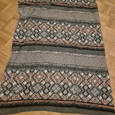 Écharpe à motifs géométriques