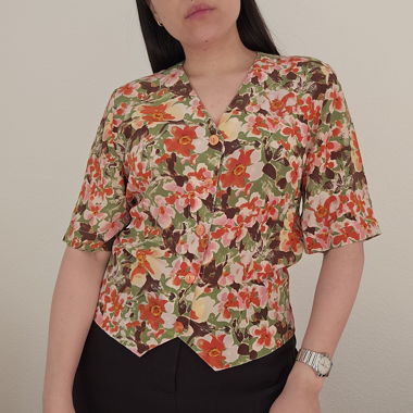 Vintage Silk Blouse 100% Silk Floral Gr. S