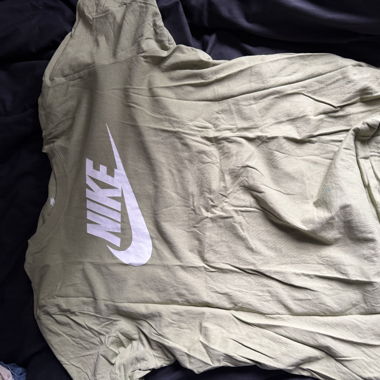 T-shirt Nike oliva
