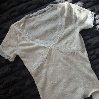t shirt details 