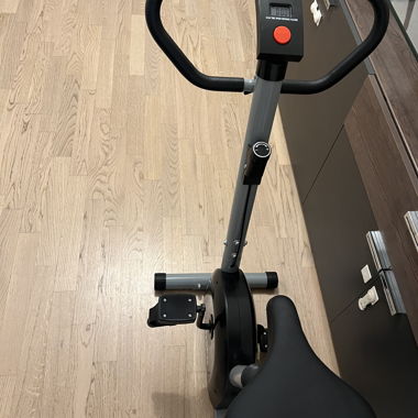 Vélo de fitness compact 