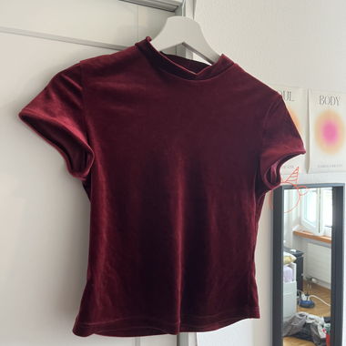 burgundy velvet top