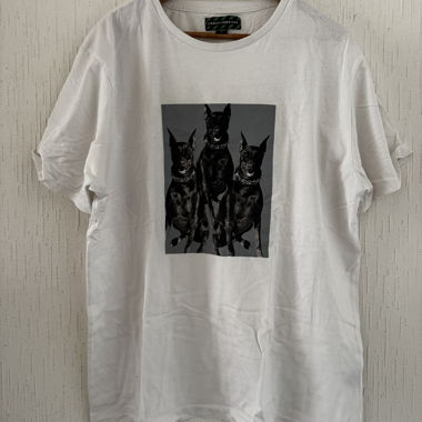 White Urban Threads T-shirt