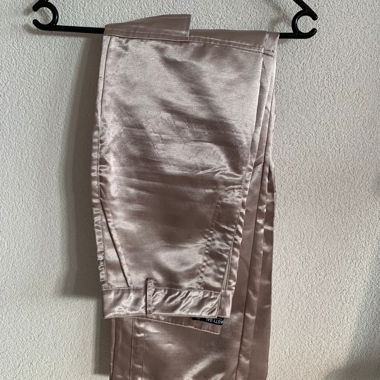 Pantalon satiné Nasty Gal beige doré/rosé
